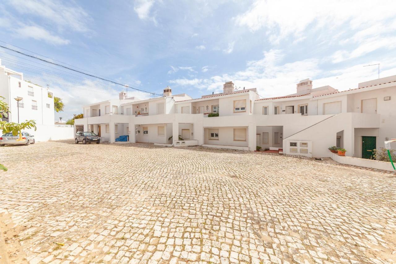 C18 - Church Square Apartment In Praia Da Luz Ngoại thất bức ảnh